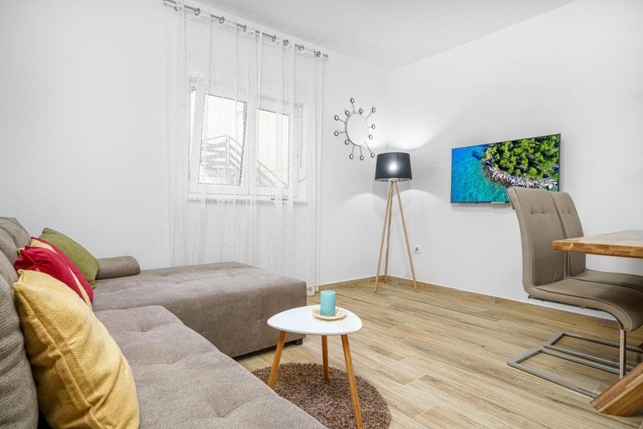 Apartments Vesna Vodice Exterior foto