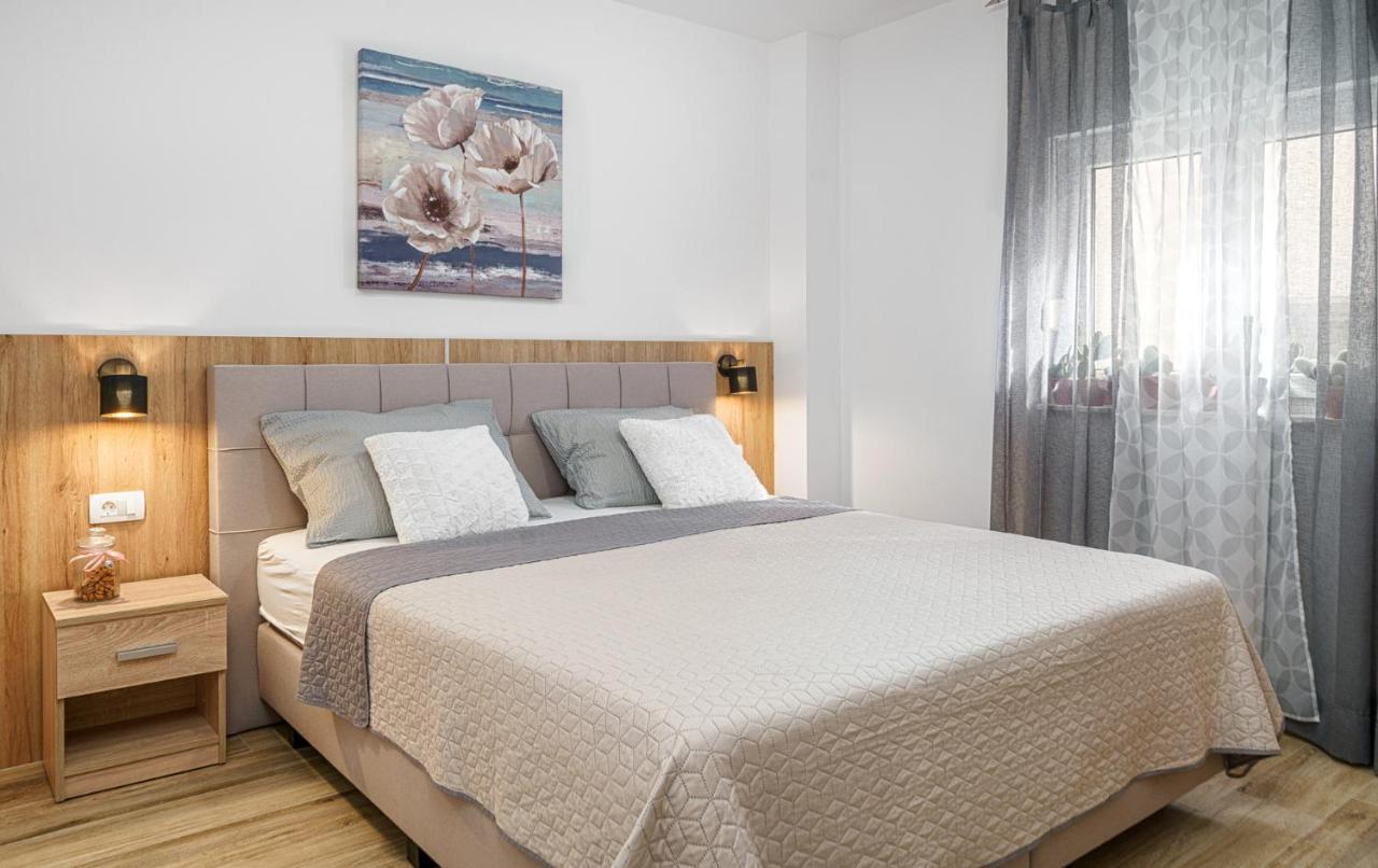 Apartments Vesna Vodice Exterior foto